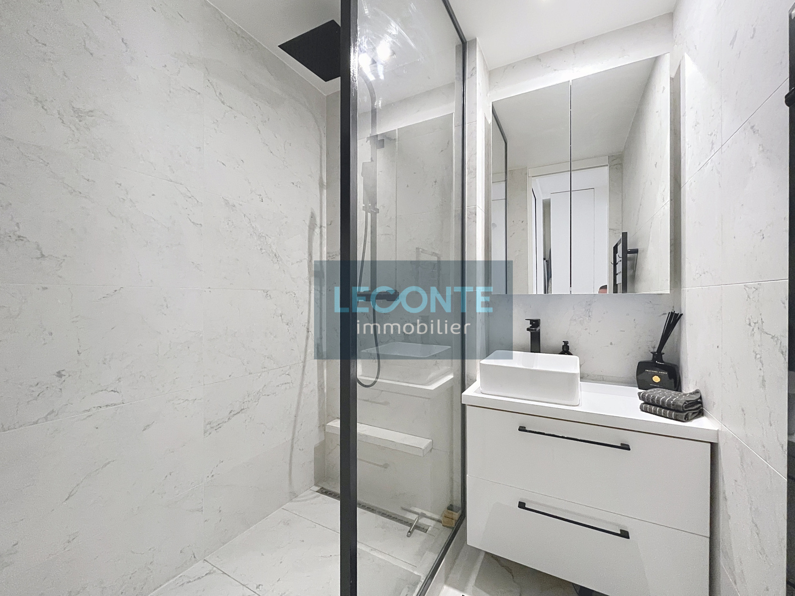 Image_8, Studio, Paris, ref :L10007351