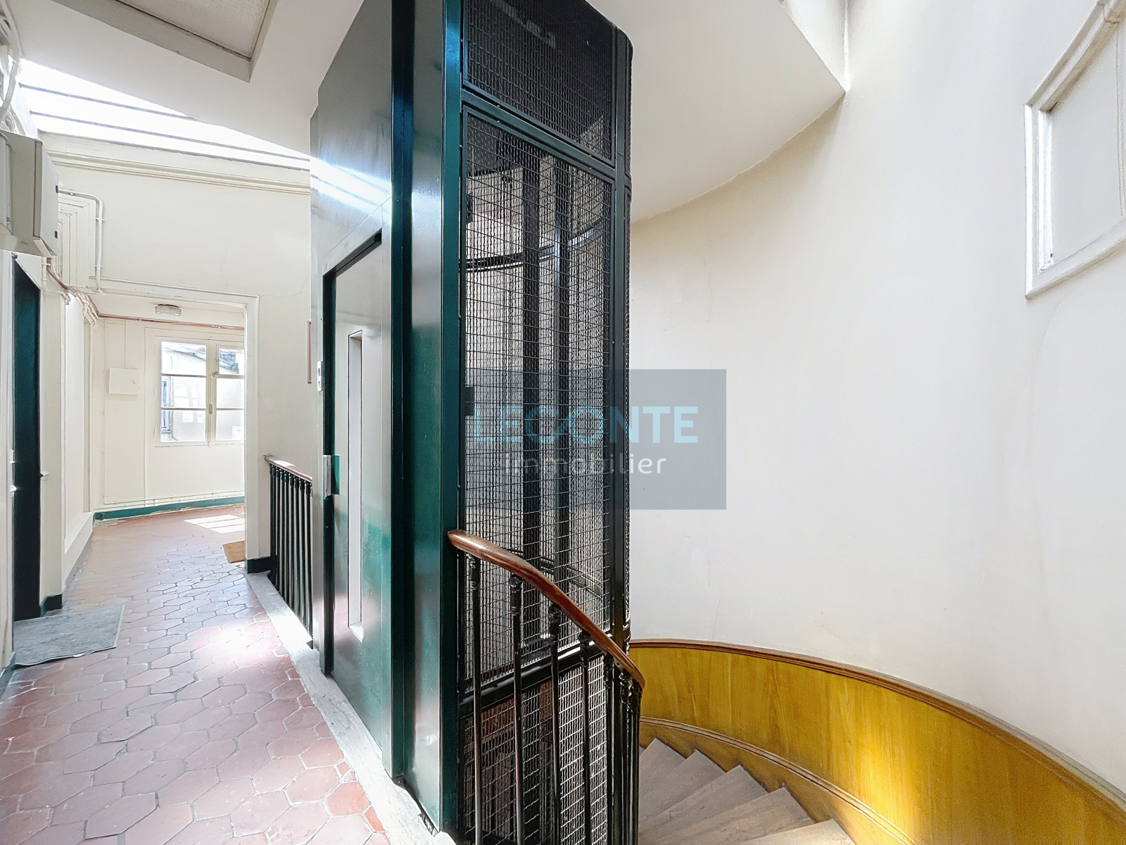 Image_11, Studio, Paris, ref :V10007344