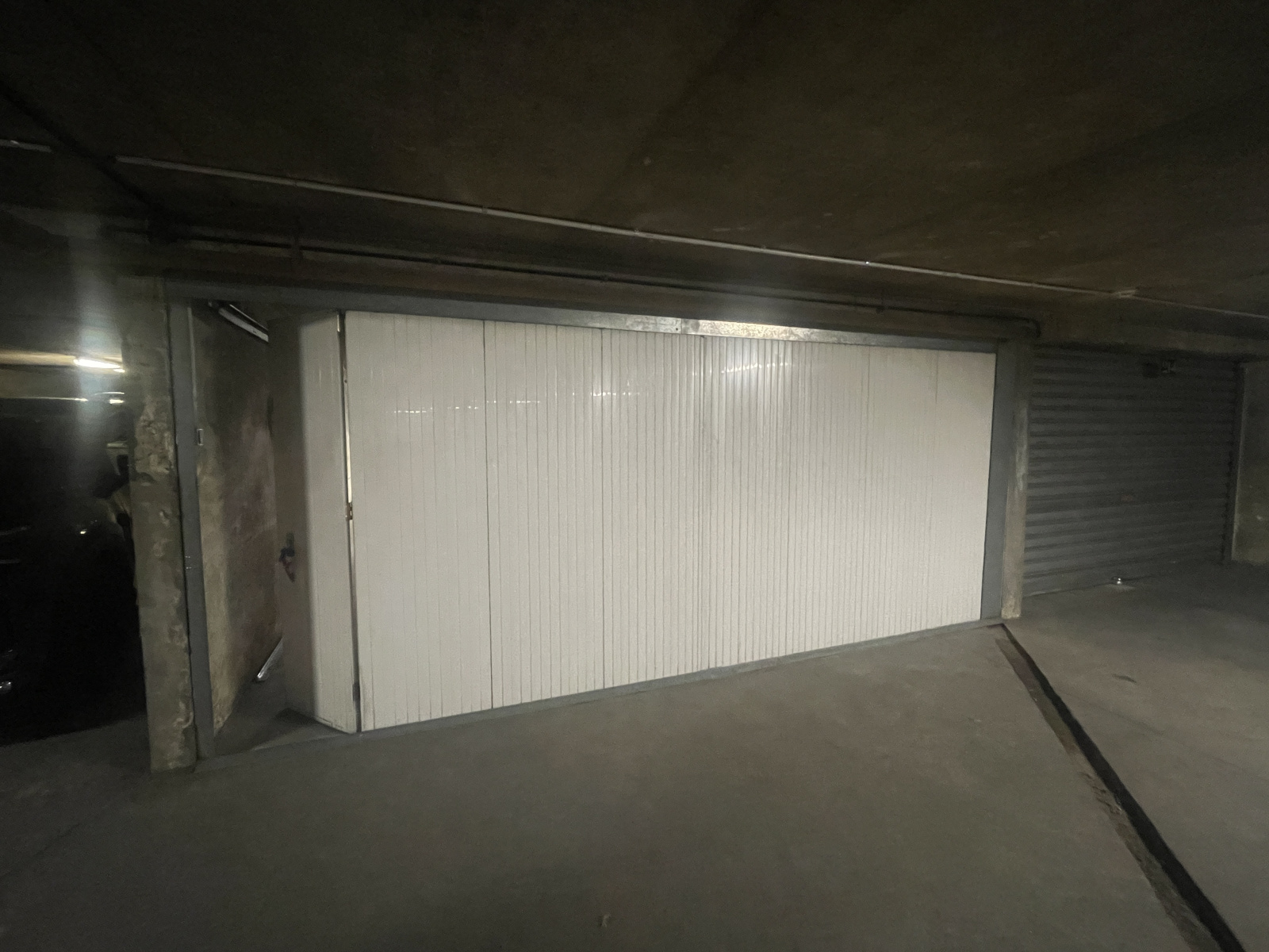 Image_2, Parking, Paris, ref :L10007355