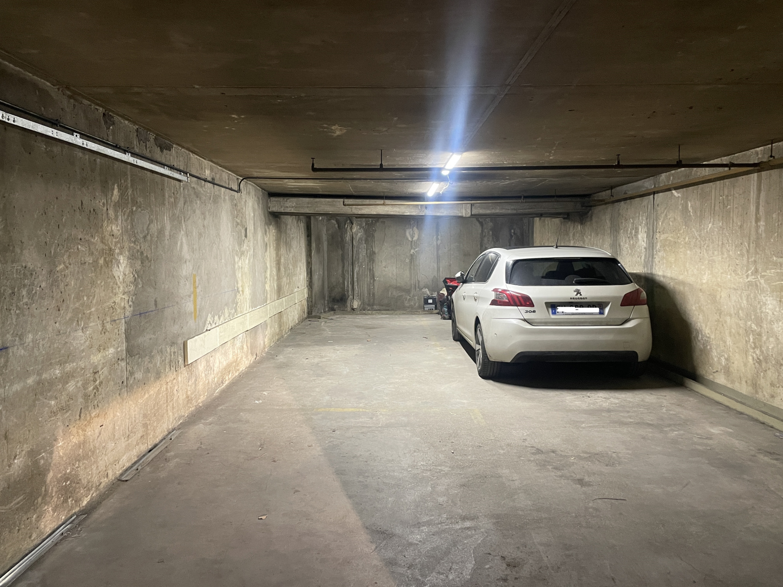 Image_4, Parking, Paris, ref :L10007355