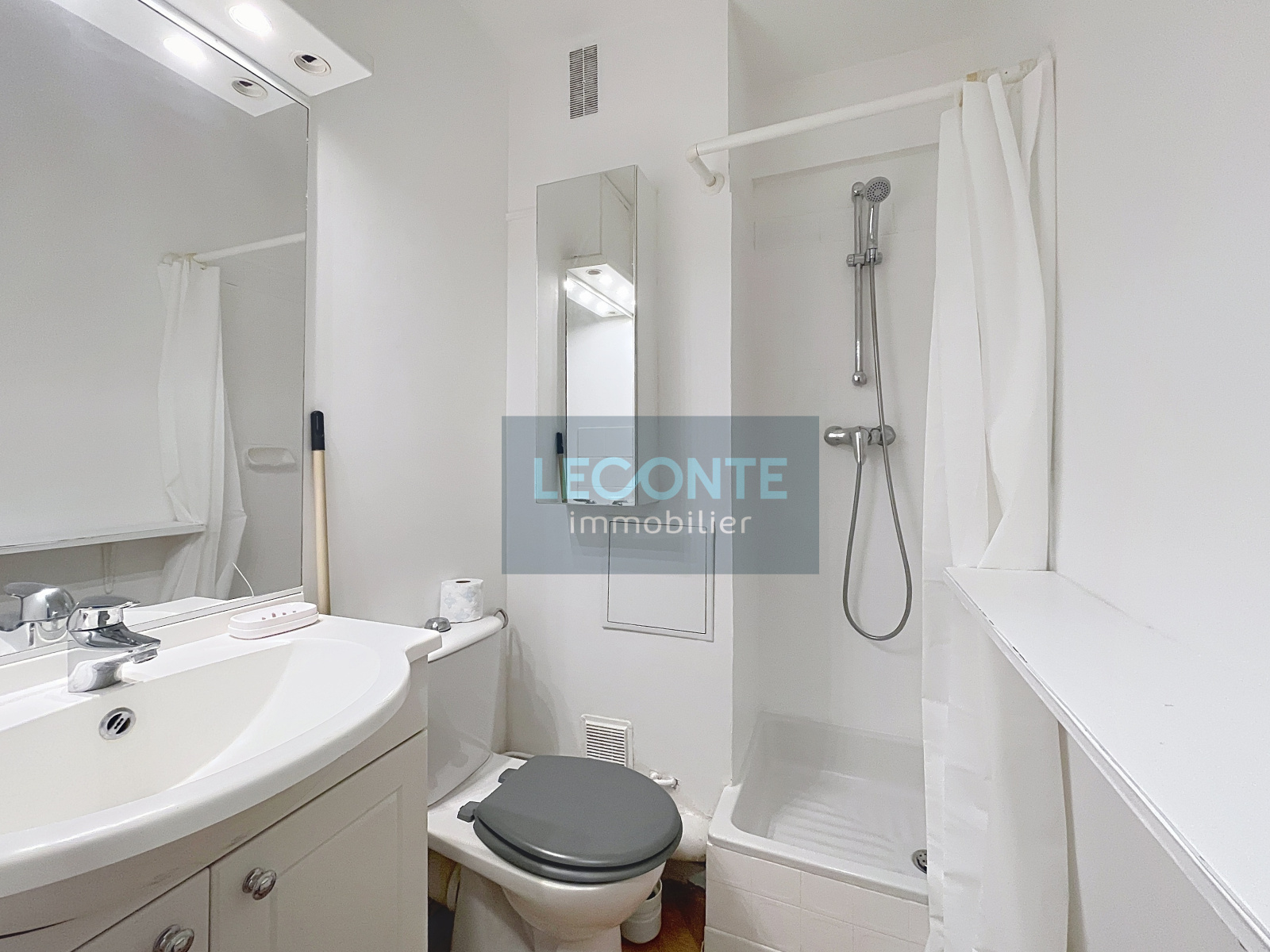 Image_6, Studio, Paris, ref :L10007348