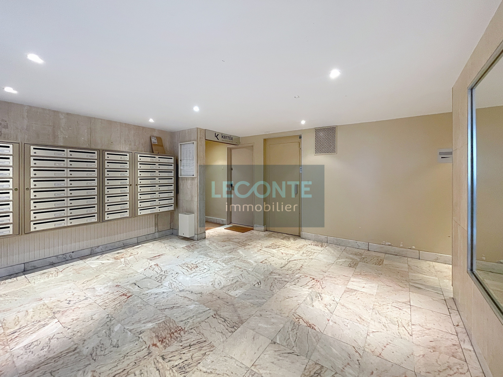 Image_7, Studio, Paris, ref :L10007348